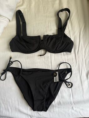 BNWT victorias secret black swimsuit 34b / xs